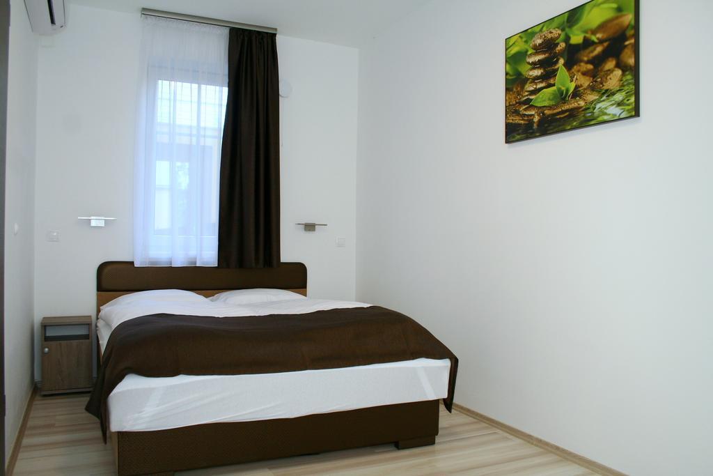 M&F Apartman 에게르잘록 외부 사진
